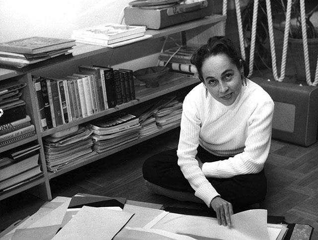 Araceli in her studio. Stockholm, 1958. Photo: Dagens Bild.